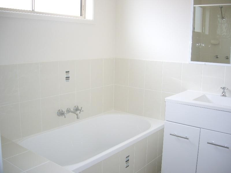 34 Bounty Circuit, Eli Waters QLD 4655