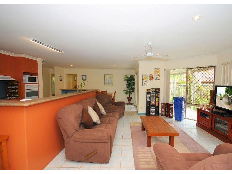 33 Julie Anne Street, Urraween QLD 4655