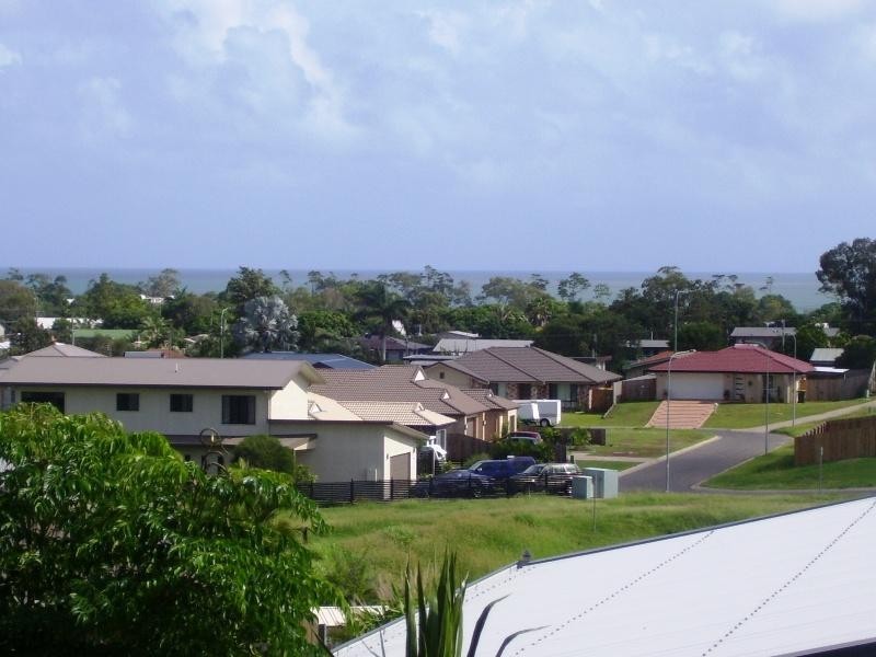 25 Koloi Street, Scarness QLD 4655