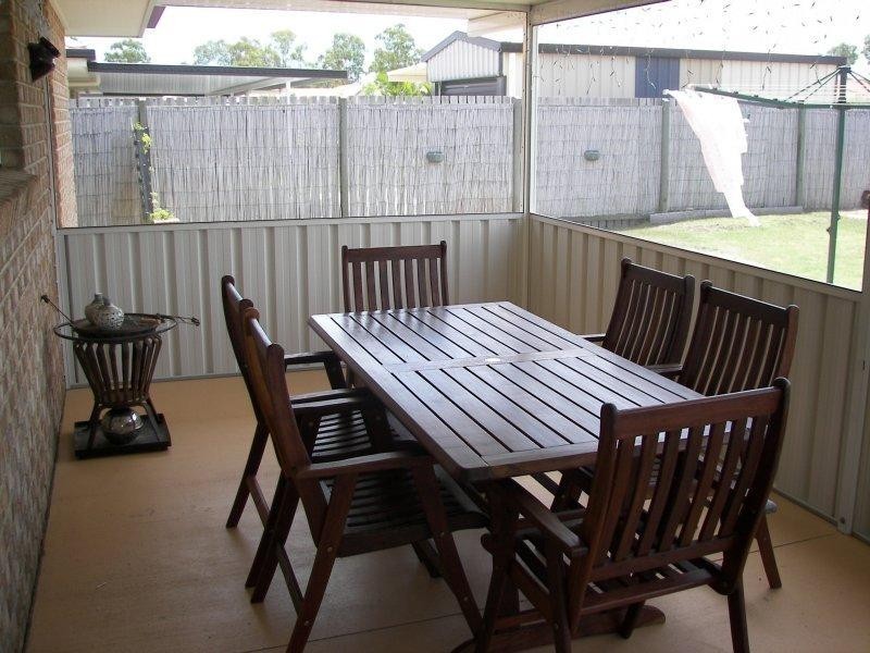 54 Joselyn Drive, Point Vernon QLD 4655