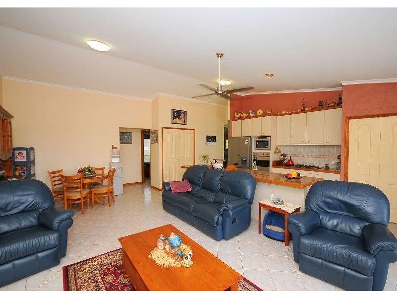 9 Stevens Close, Kawungan QLD 4655