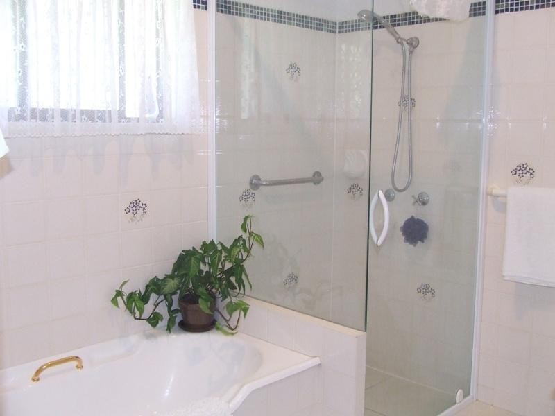 198 Denmans Camp Road, Wondunna QLD 4655