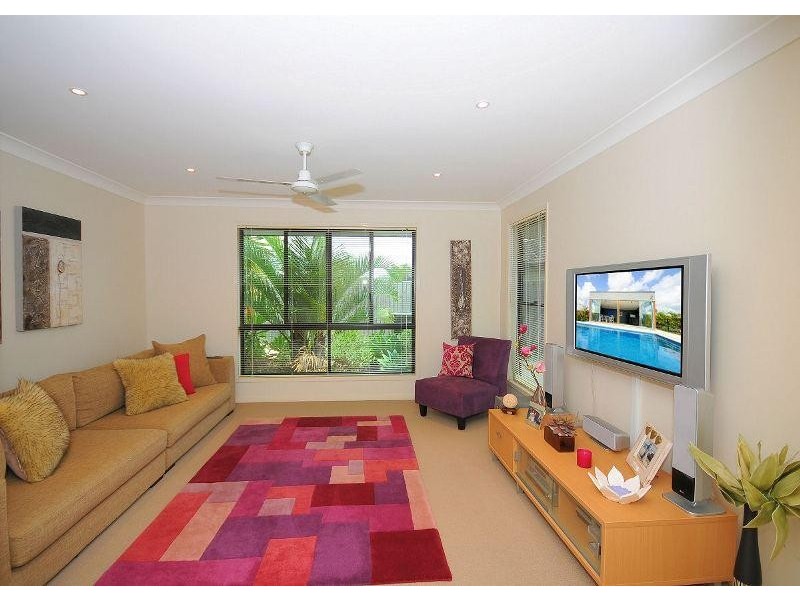 23 Kestrel Court, Eli Waters QLD 4655