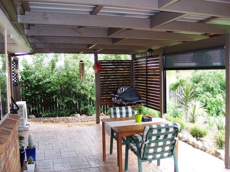 10 Bowerbird Avenue, Eli Waters QLD 4655
