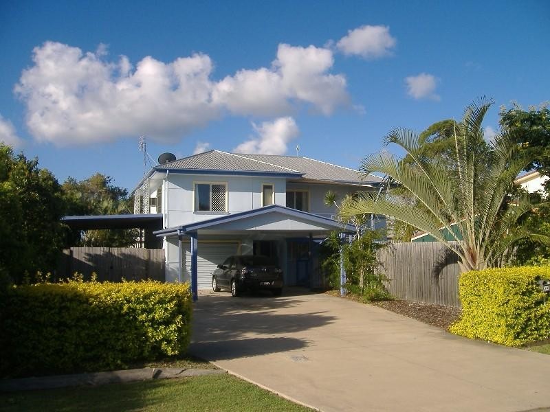 34 Edward Street, Urangan QLD 4655