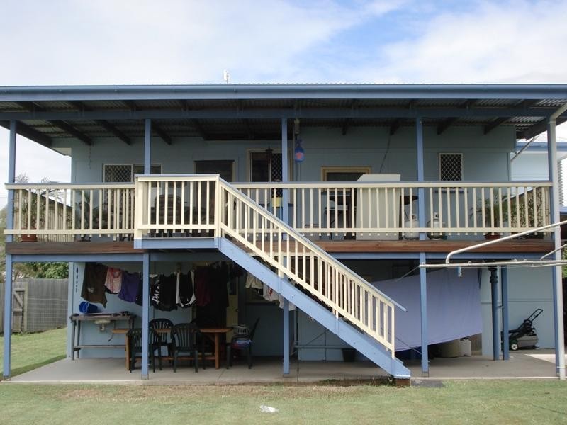 34 Edward Street, Urangan QLD 4655
