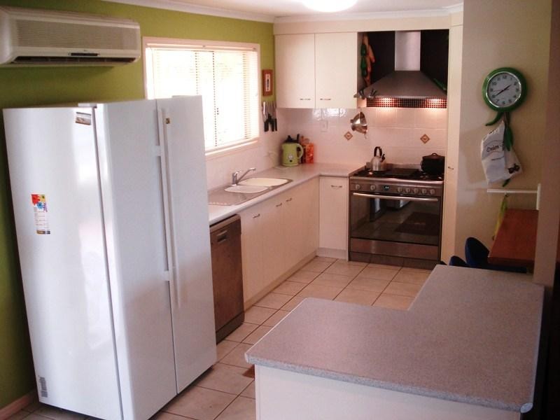 3 Benson Close, Urraween QLD 4655