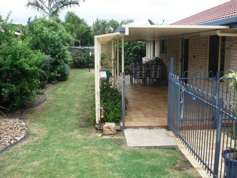 3 Benson Close, Urraween QLD 4655