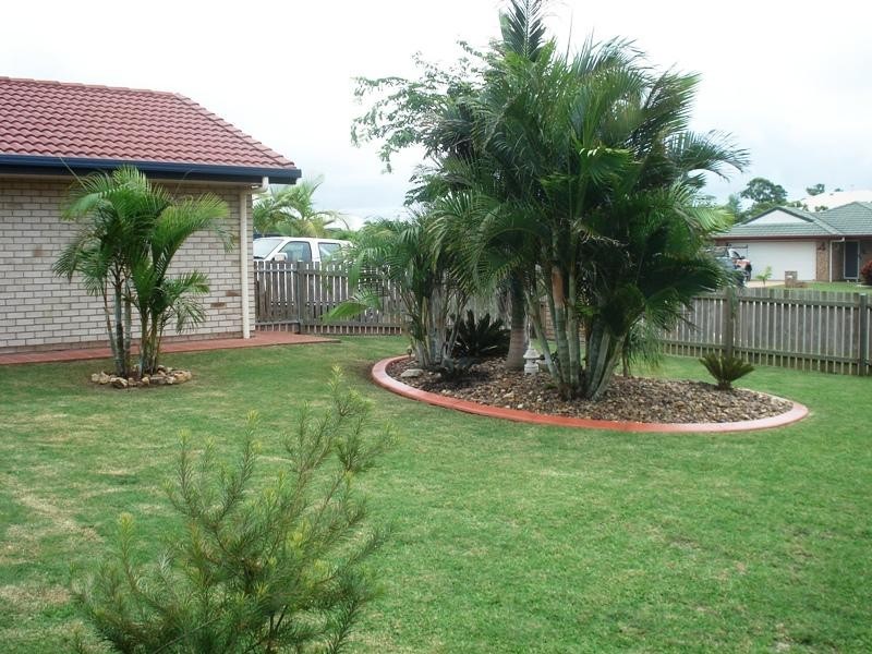 3 Benson Close, Urraween QLD 4655