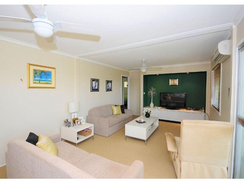 43 Totness Street, Torquay QLD 4655