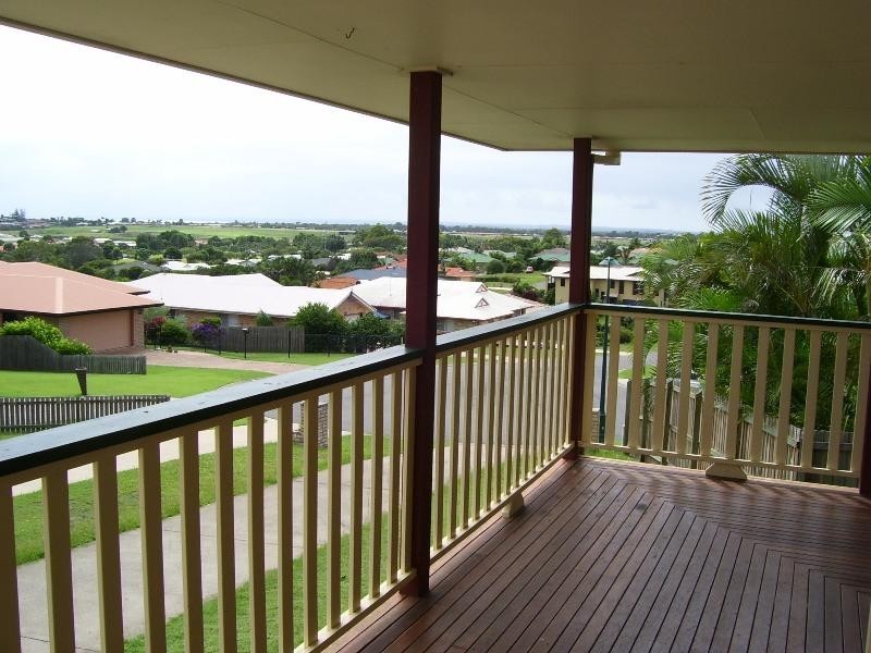 12 Nicholson Court, Urraween QLD 4655