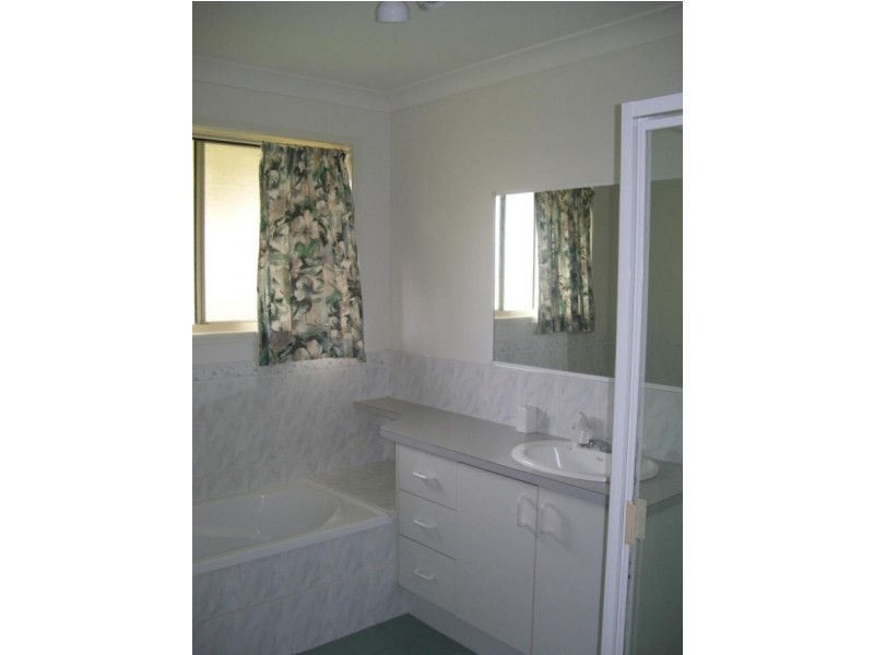 12 Nicholson Court, Urraween QLD 4655