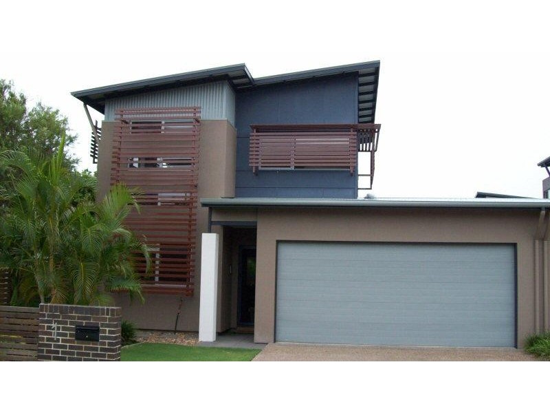 Unit 1/136 Pulgul Street, Urangan QLD 4655