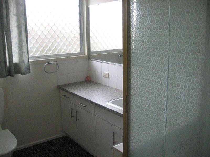 Unit 1/2 Wuruma Street, Scarness QLD 4655
