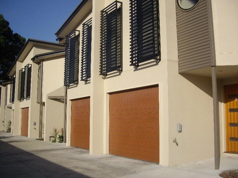 Unit 2/52 Shell Street, Urangan QLD 4655