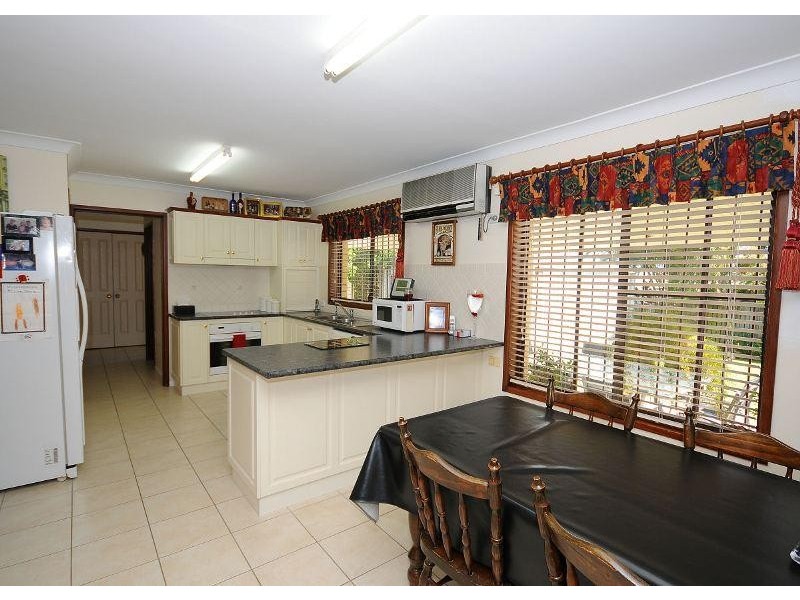 24 Hillcrest Avenue, Scarness QLD 4655
