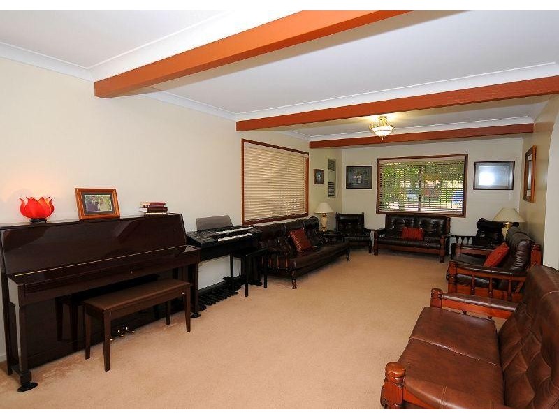 24 Hillcrest Avenue, Scarness QLD 4655