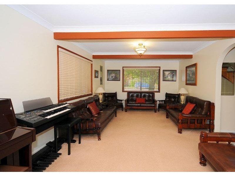 24 Hillcrest Avenue, Scarness QLD 4655
