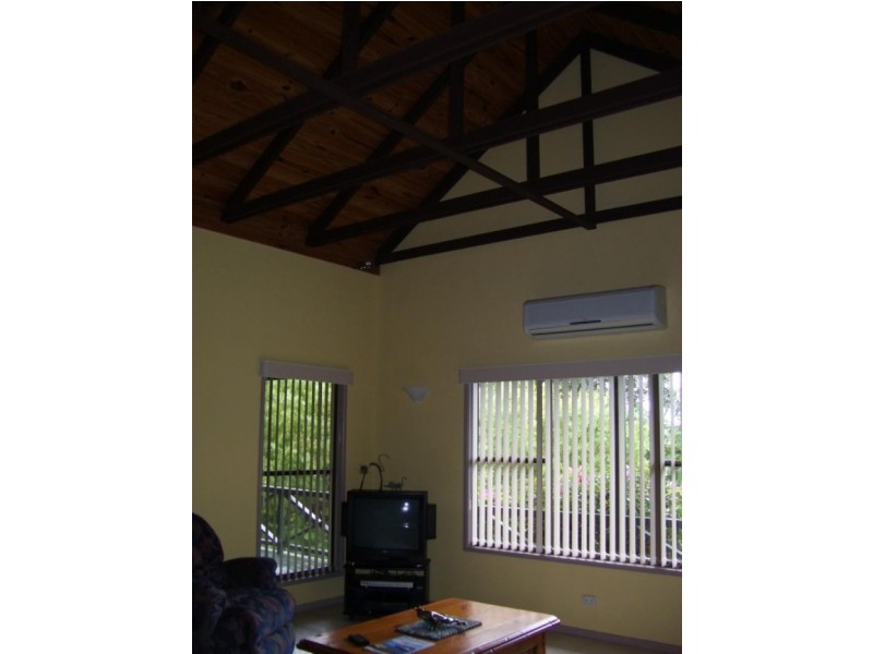 4 Popp Court, Urraween QLD 4655