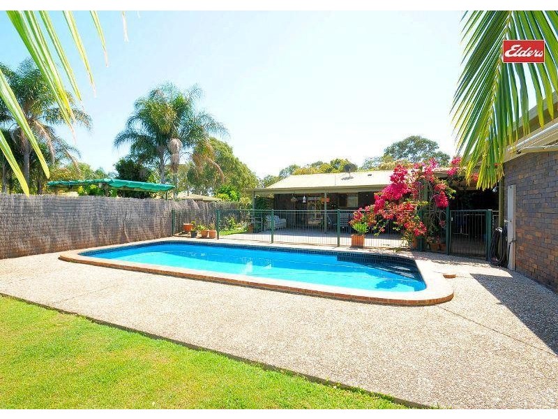 3 Moolyyir Street, Urangan QLD 4655