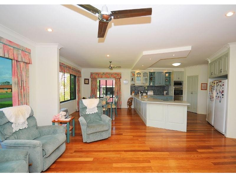Point Vernon QLD 4655