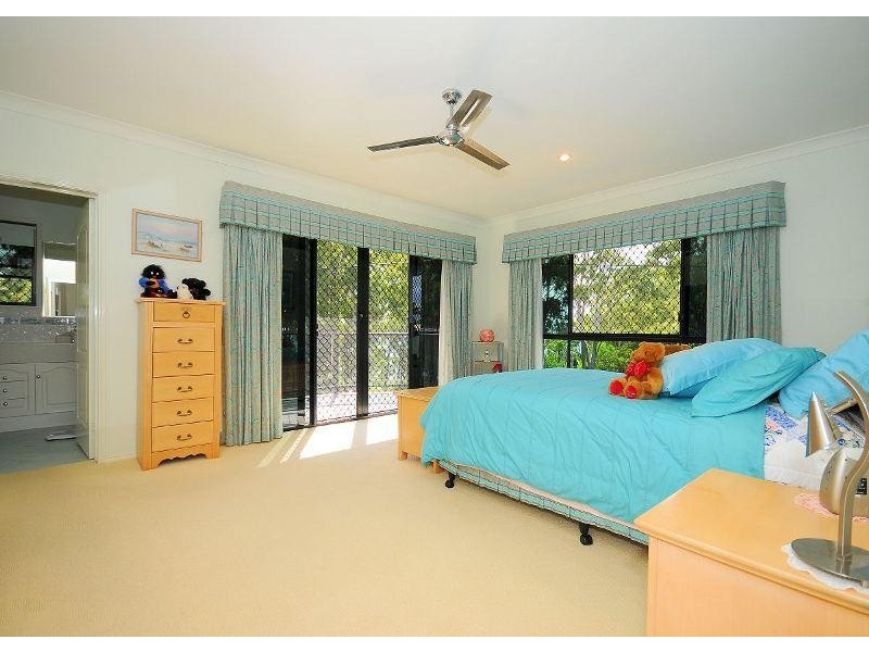 Point Vernon QLD 4655
