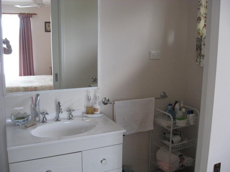 70 Wattle Street, Point Vernon QLD 4655