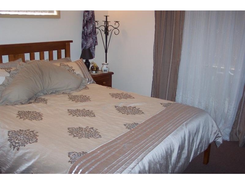 40 Saunders Street, Point Vernon QLD 4655