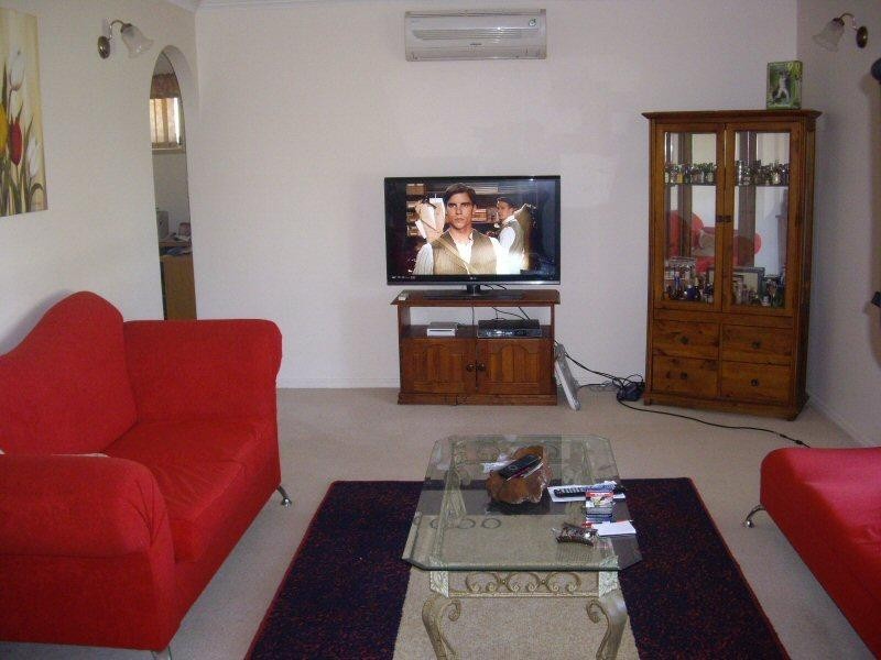 352 Honeyeater Drive, Sunshine Acres QLD 4655