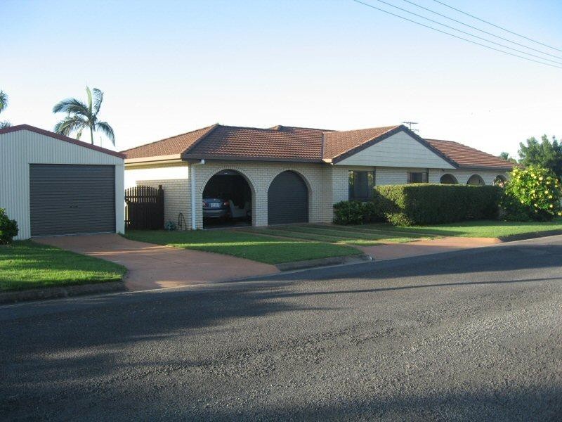 25 Margaret Street, Urangan QLD 4655