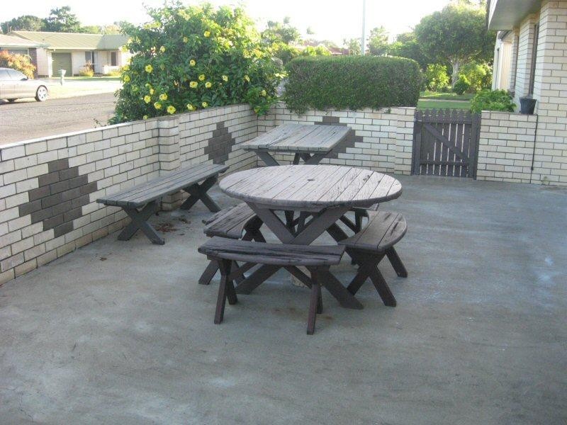 25 Margaret Street, Urangan QLD 4655