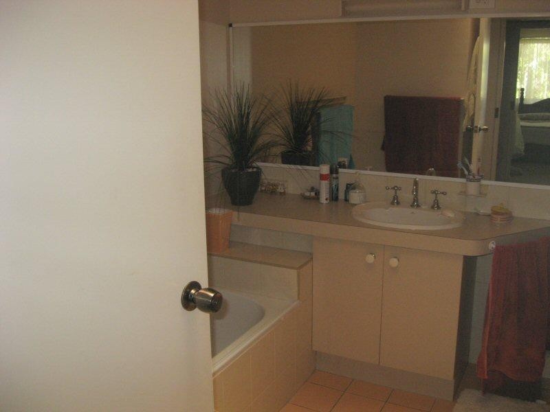 Unit 9/272 Torquay Terrace, Torquay QLD 4655