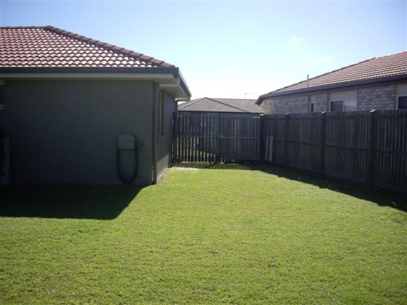 6 Pialba Downs Drive, Eli Waters QLD 4655