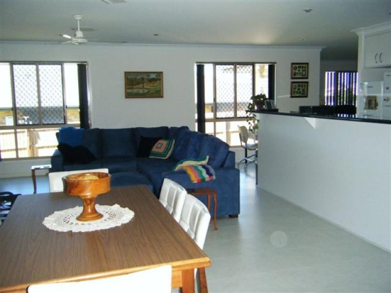 17 Teresa Street, Kawungan QLD 4655