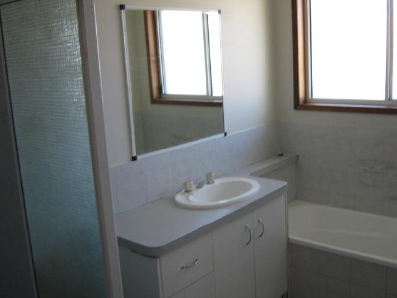 4 Lindeman Court, Kawungan QLD 4655