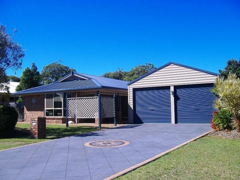 1 Lucyanne Court, Urangan QLD 4655