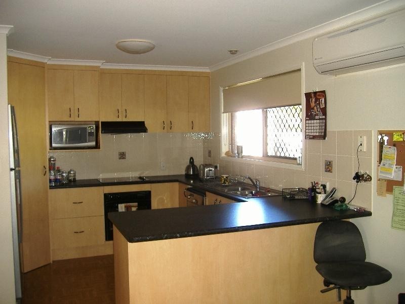 1 Lucyanne Court, Urangan QLD 4655