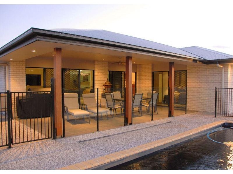 6 Harrison Circuit, Urangan QLD 4655