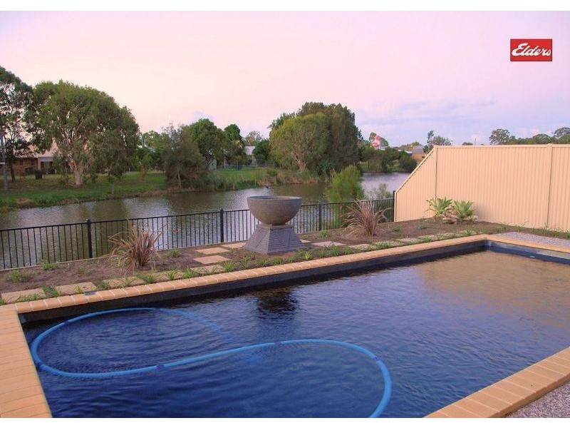 6 Harrison Circuit, Urangan QLD 4655