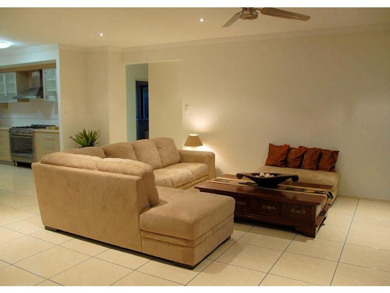 6 Harrison Circuit, Urangan QLD 4655