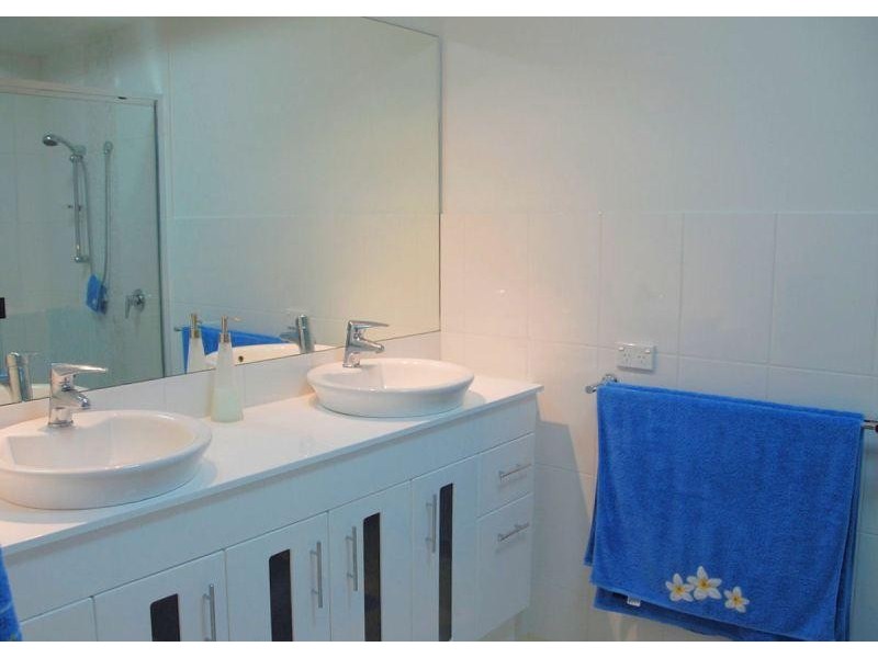 6 Harrison Circuit, Urangan QLD 4655