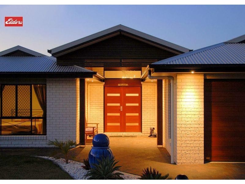 6 Harrison Circuit, Urangan QLD 4655