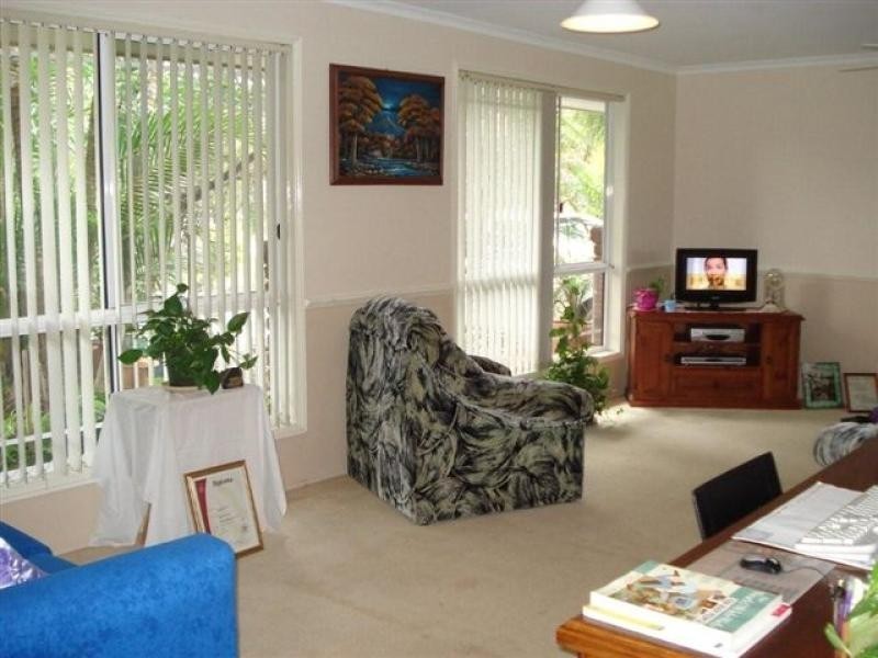 7 Whimbrel Grove, Eli Waters QLD 4655