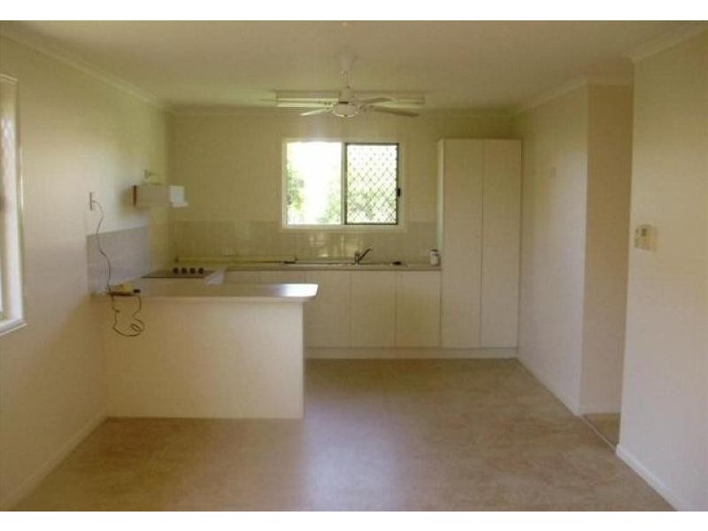 10 Karina Court, Urangan QLD 4655