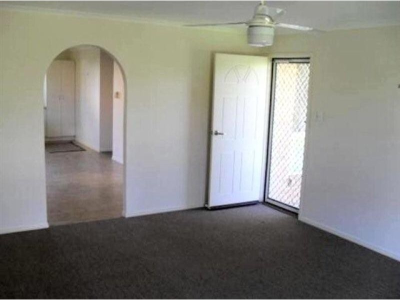 10 Karina Court, Urangan QLD 4655
