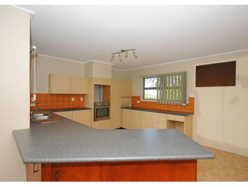 181 Long Street, Point Vernon QLD 4655