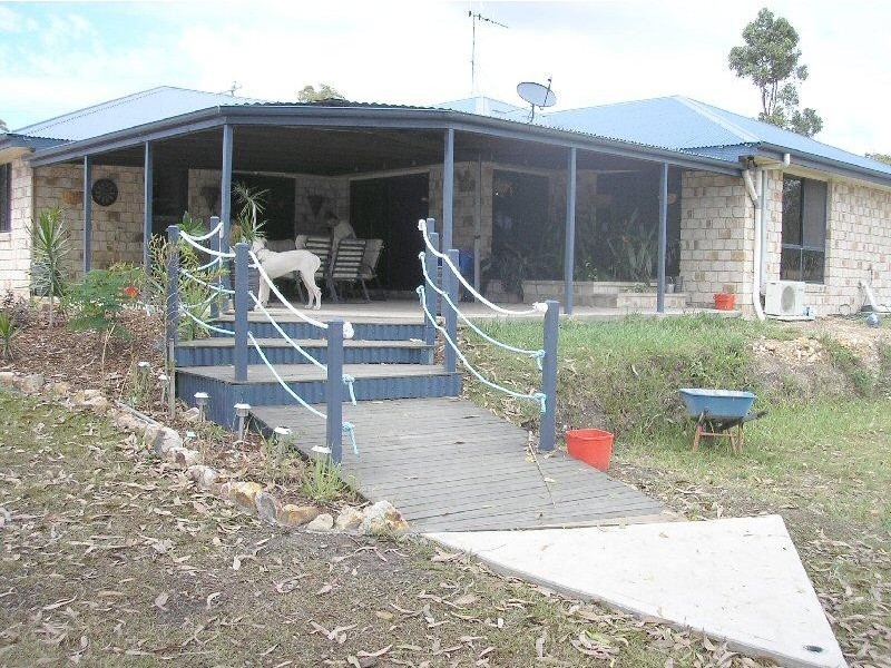 33 Sandrabarbara Drive, Booral QLD 4655