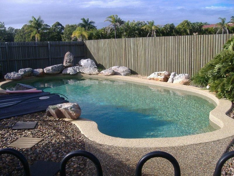 4 Caroyta Court, Dundowran QLD 4655