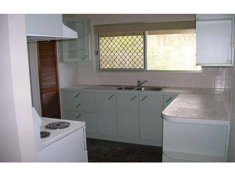 1 Tenimby Street, Pialba QLD 4655
