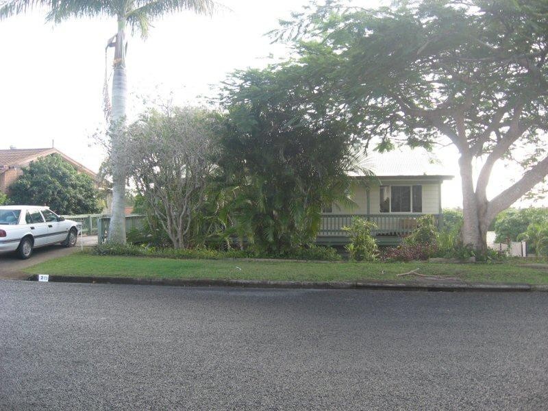 20 Moonbi Street, Scarness QLD 4655